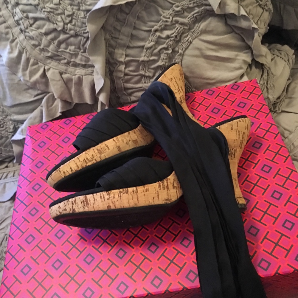 Nine West Lace Up Cork Wedge Sandal Size 6